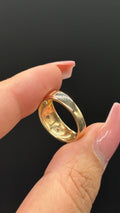 Back of 10k solid gold star-set diamond trilogy tapered band showing condition