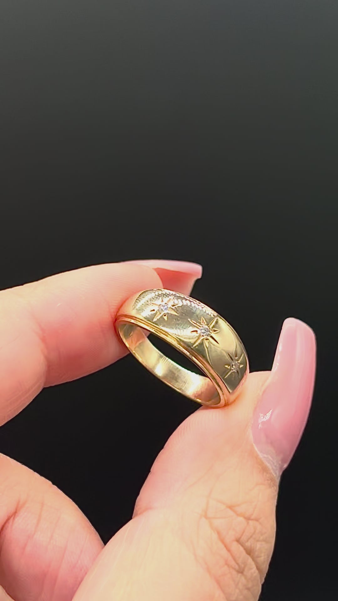 10k solid gold star-set diamond trilogy tapered band moving side to side