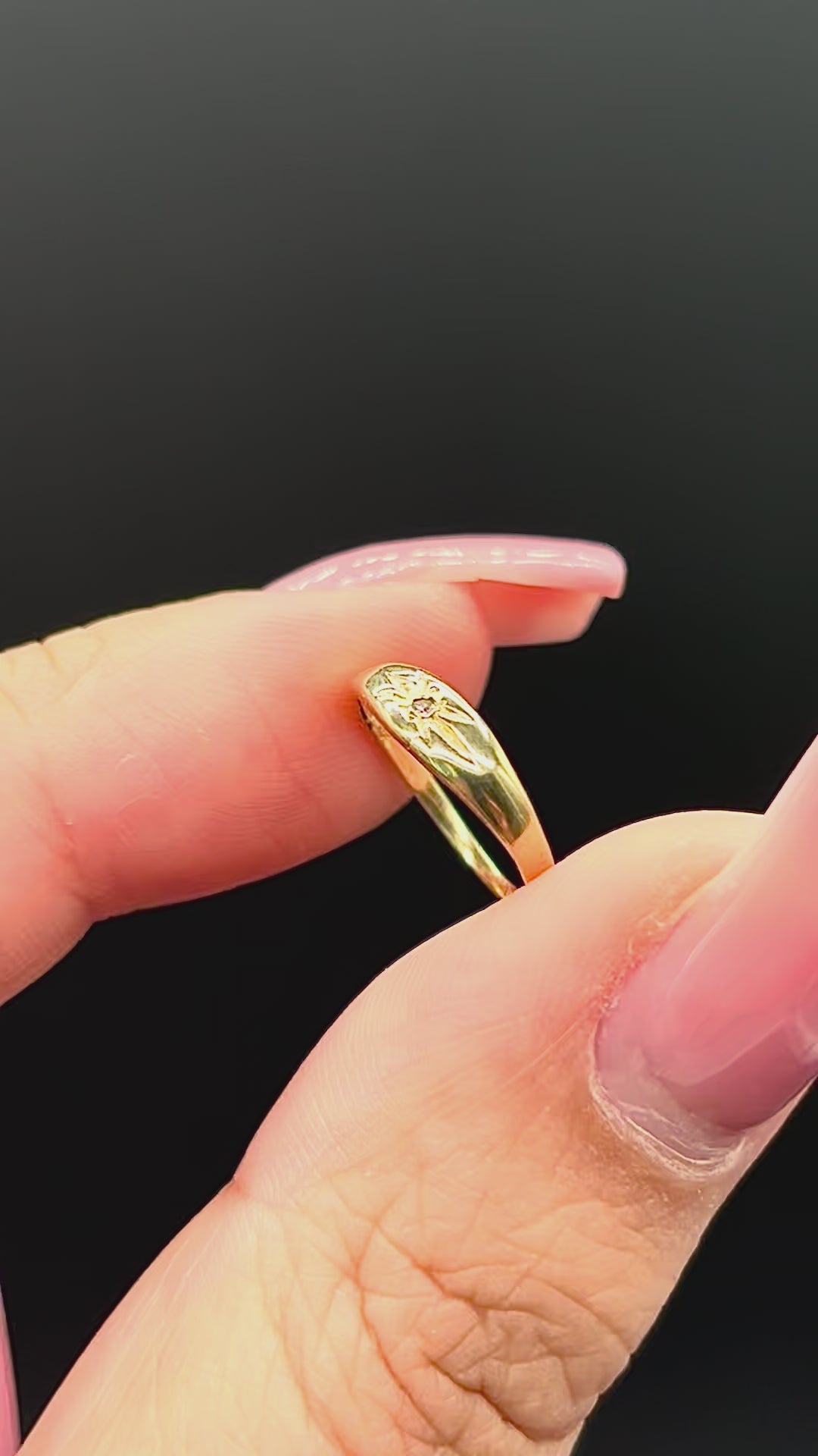 10k solid gold star set diamond baby ring moving side to side