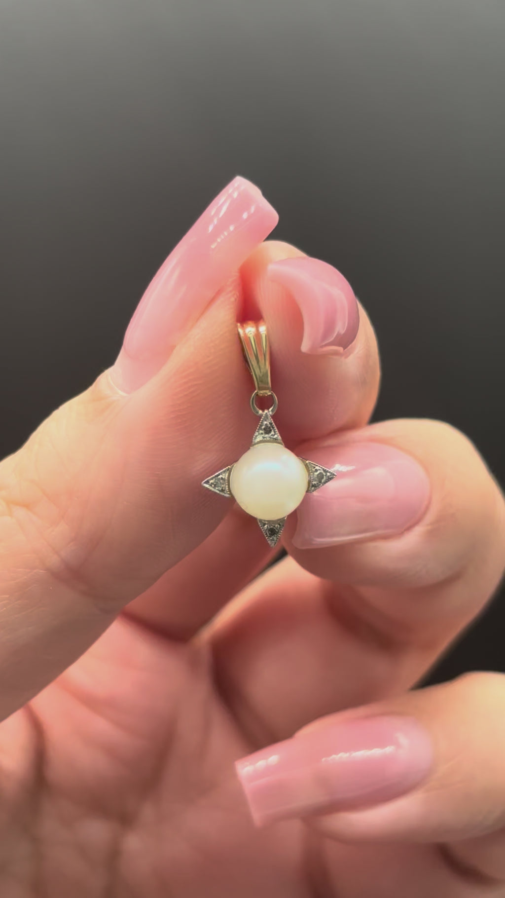 10k solid gold pearl and diamonds star charm moving side to side