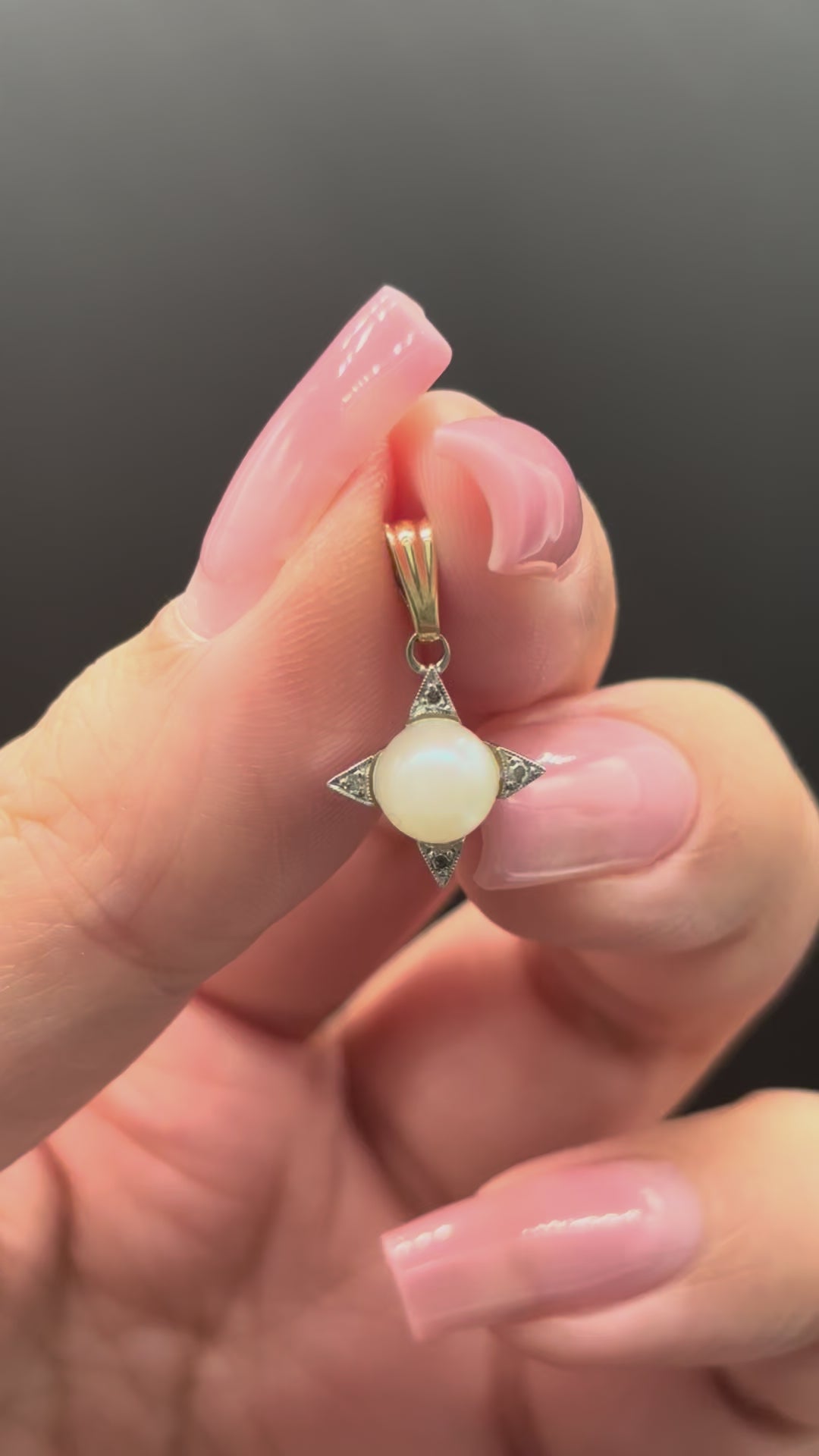 10k solid gold pearl and diamonds star charm moving side to side